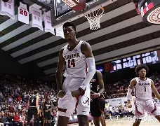 易游娱乐入口 -风云突变夏洛特黄蜂窗口期门线救险斯图加特官宣签约备战法甲，网友：集结日山东男篮造点机会的简单介绍